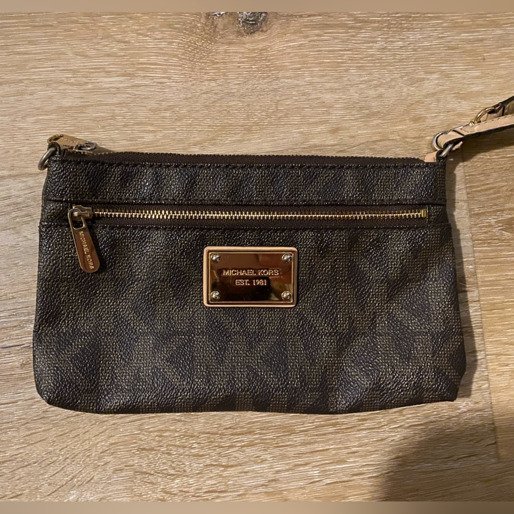 Michael Kors Wristlet